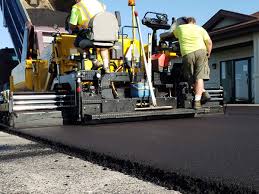 Best Gravel Driveway Installation  in Muscatine, IA