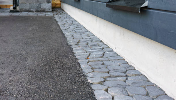 Best Gravel Driveway Installation  in Muscatine, IA